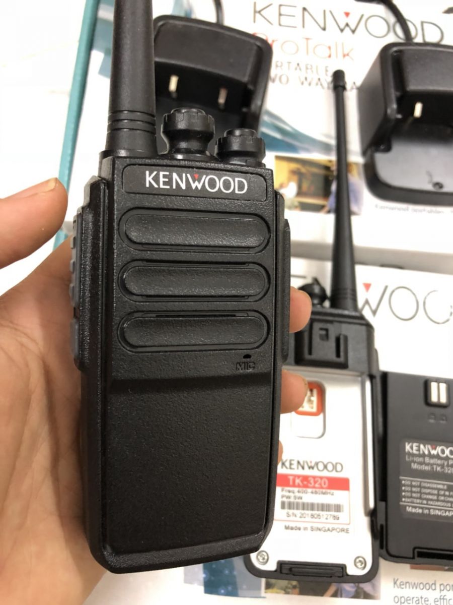 KENWOOD TK320 là dòng máy bộ đàm vượt trội về tính năng và độ bền