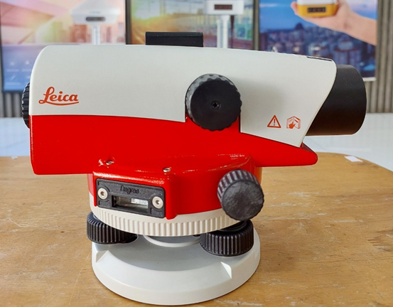 máy thủy bình Leica NA730 Plus
