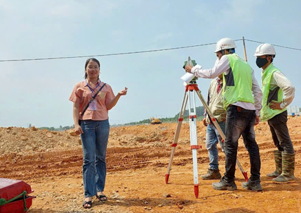 Thuê máy toàn đạc cho công trình giá bao nhiêu?