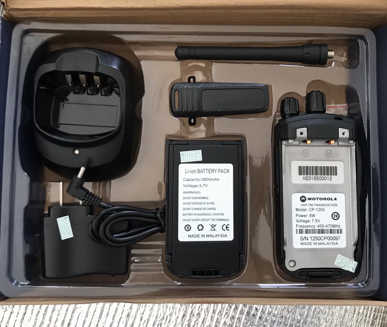 thiết kế máy bộ đàm cầm tay motorola cp 1250