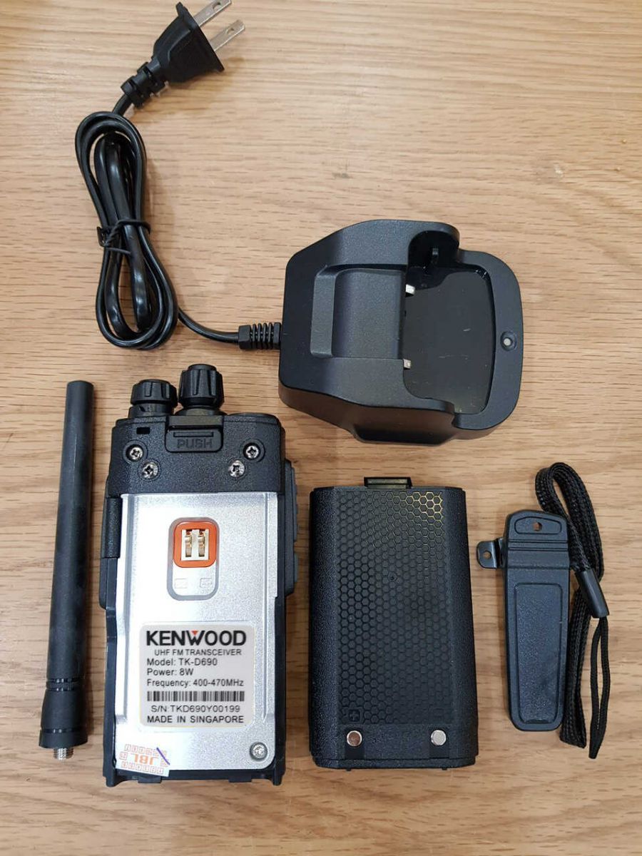 Bộ đàm Kenwood TK 690 thiết kế chắc chắn, độ bền bỉ dẻo dai cùng thông số và cấu hình cao.