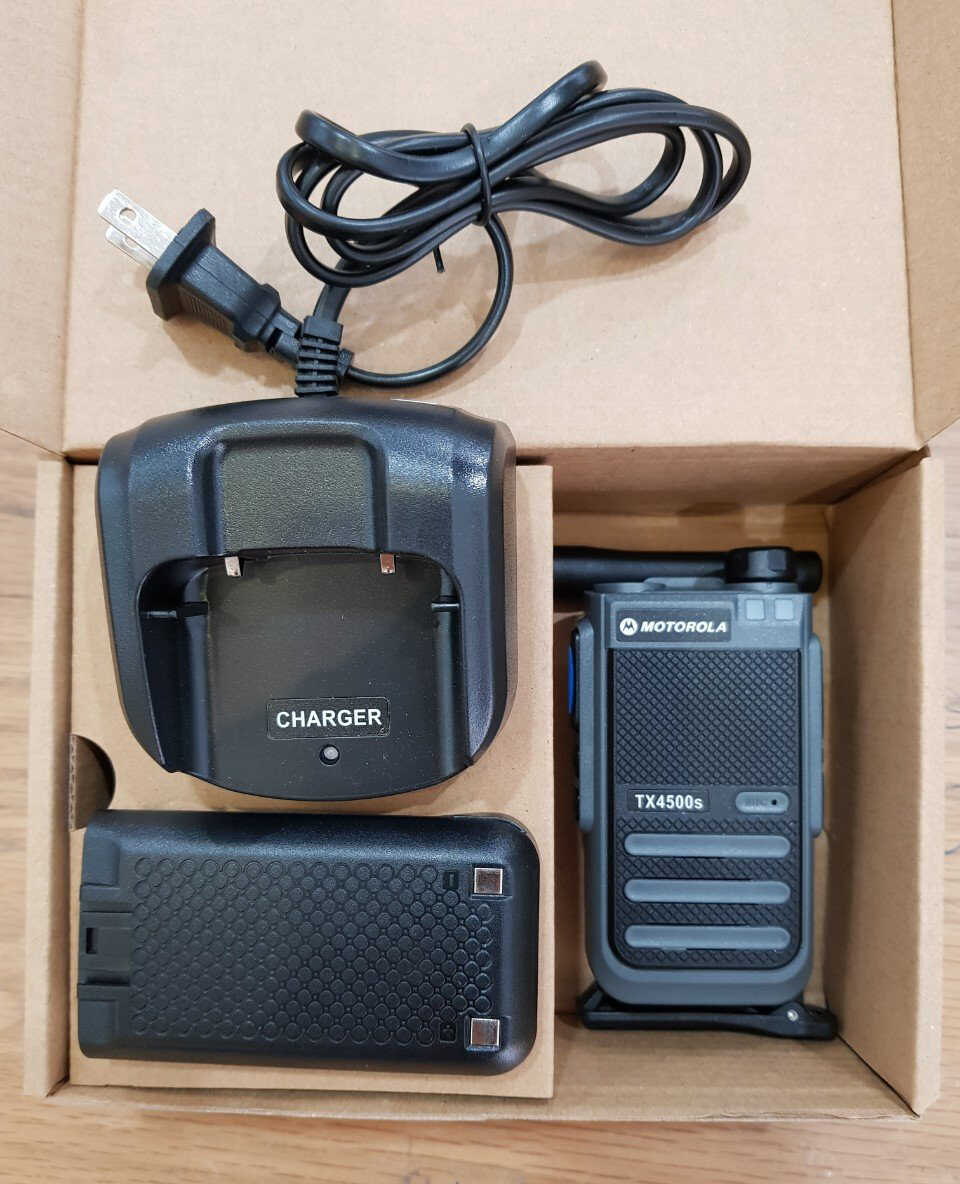 Motorola TX 4500S là sản phẩm hội tụ tất các tính năng tiên tiến, đa năng, đa dụng cho dòng bộ đàm motorola