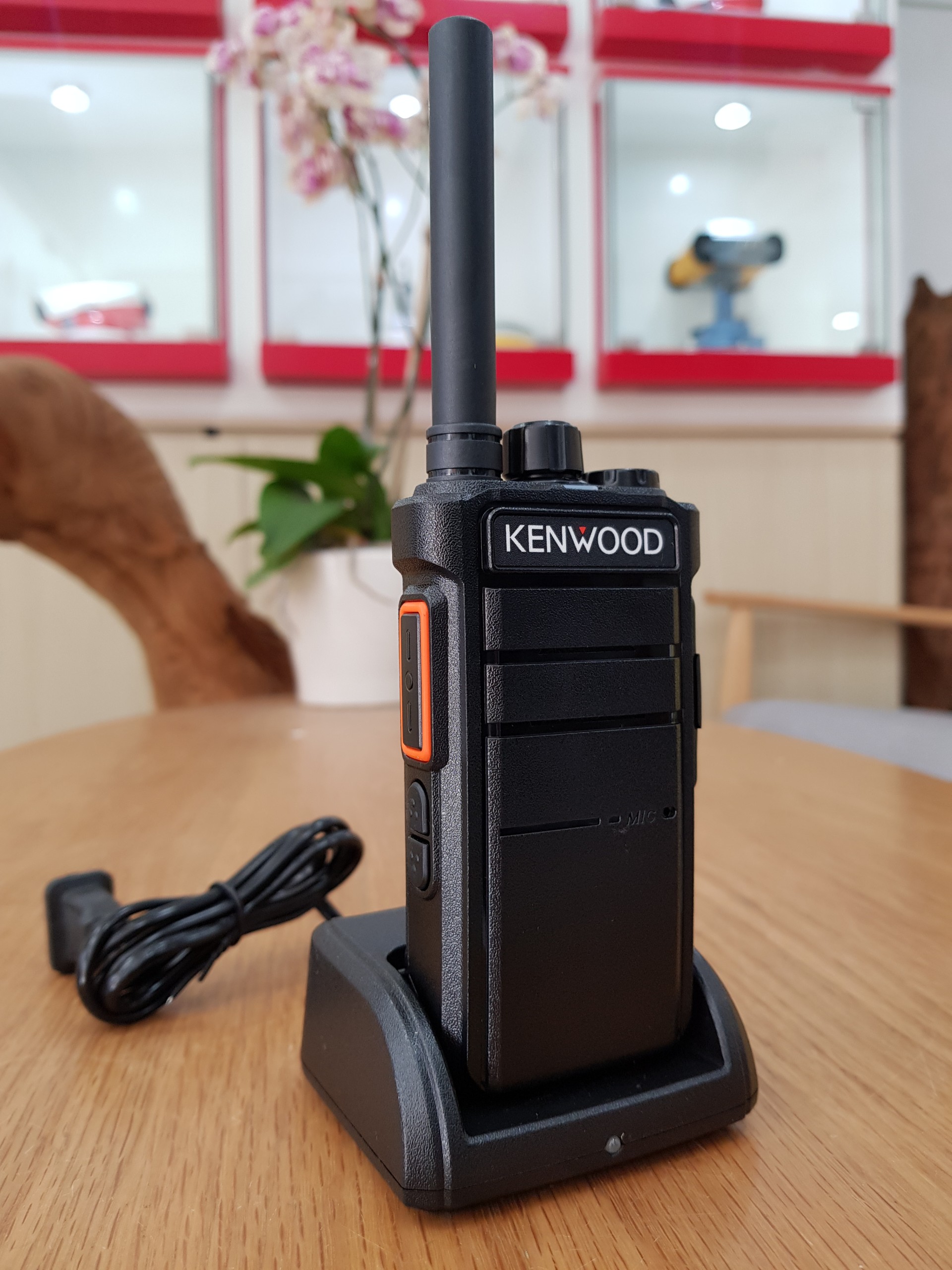 Máy bộ đàm Kenwood TK D890